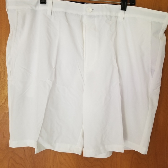 Izod Other - Izod Golf short, mens, size 44